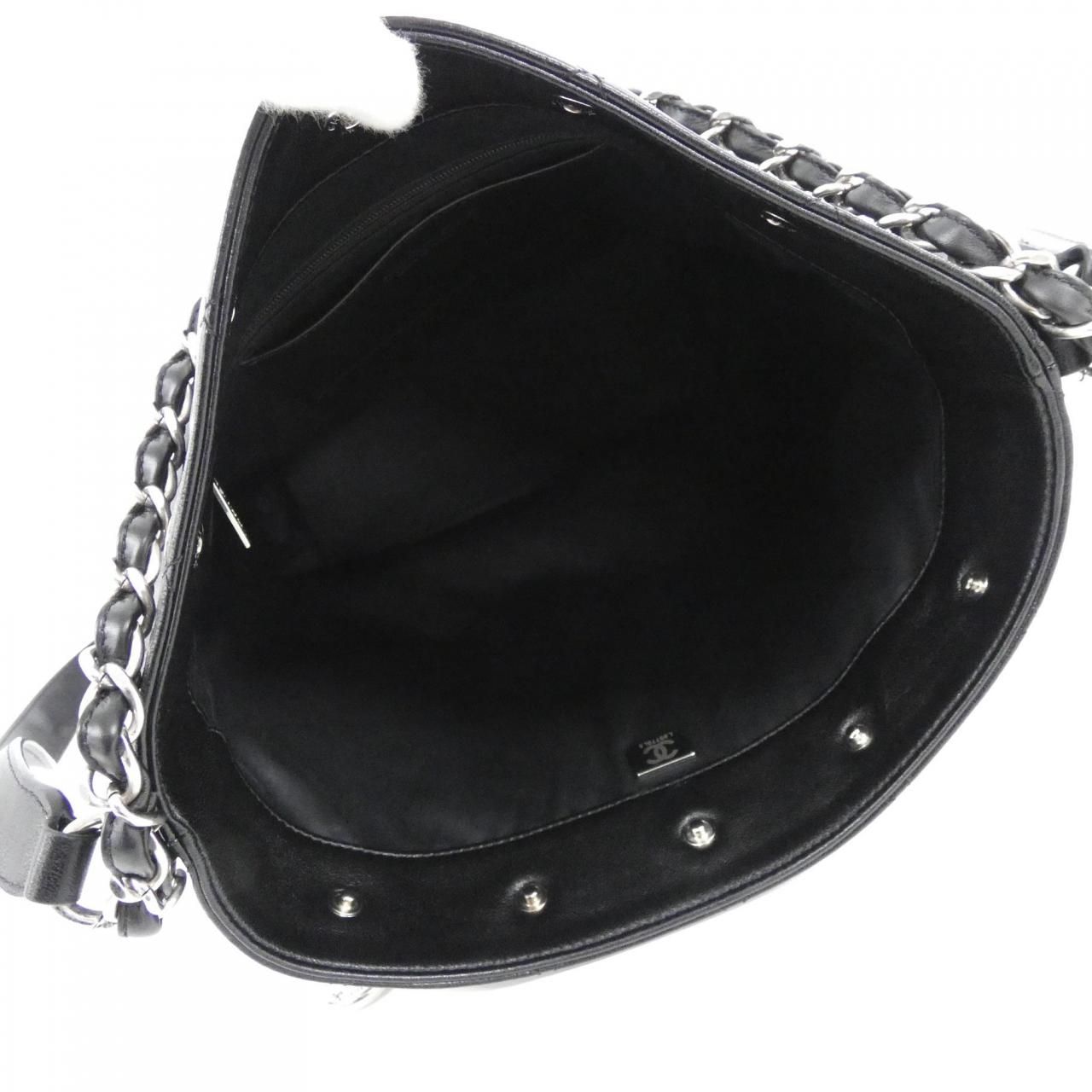 Chanel Shoulder Bag Black — view 7