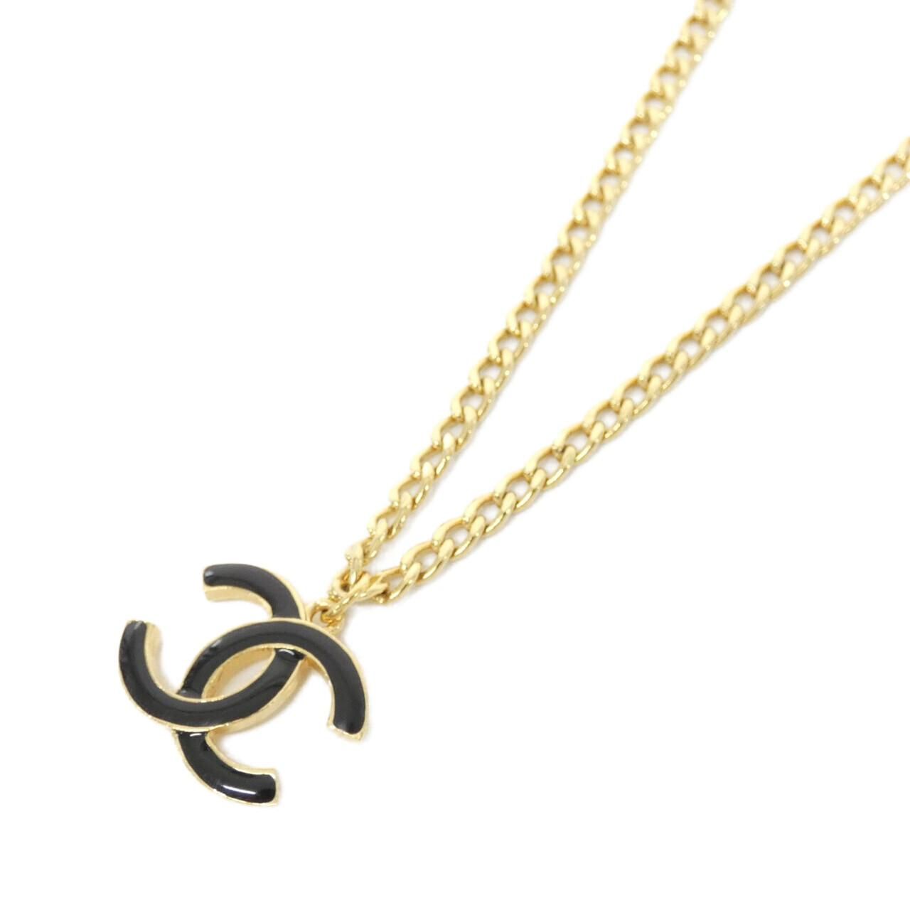 Chanel Necklace Gold