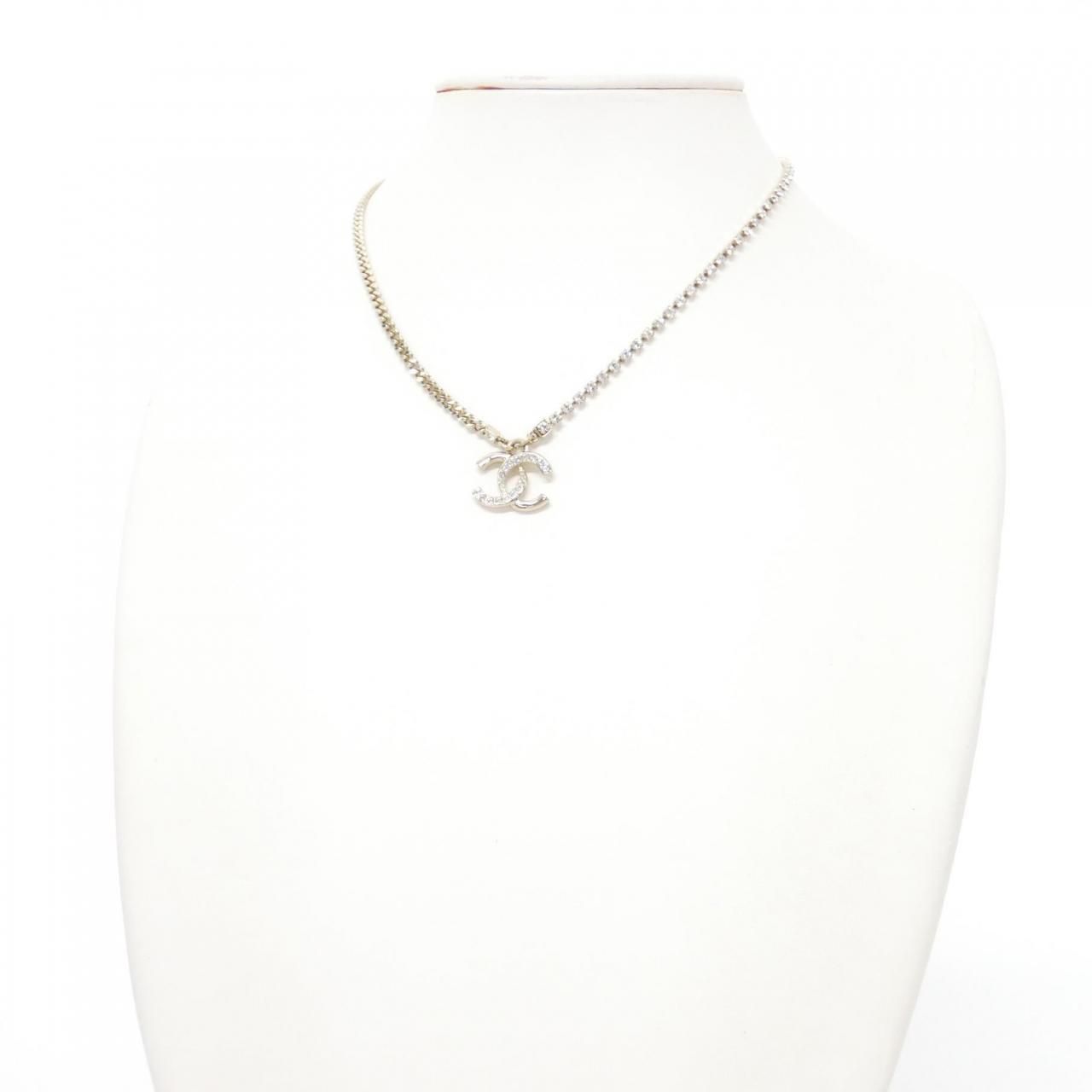 Chanel Necklace Gold — view 5