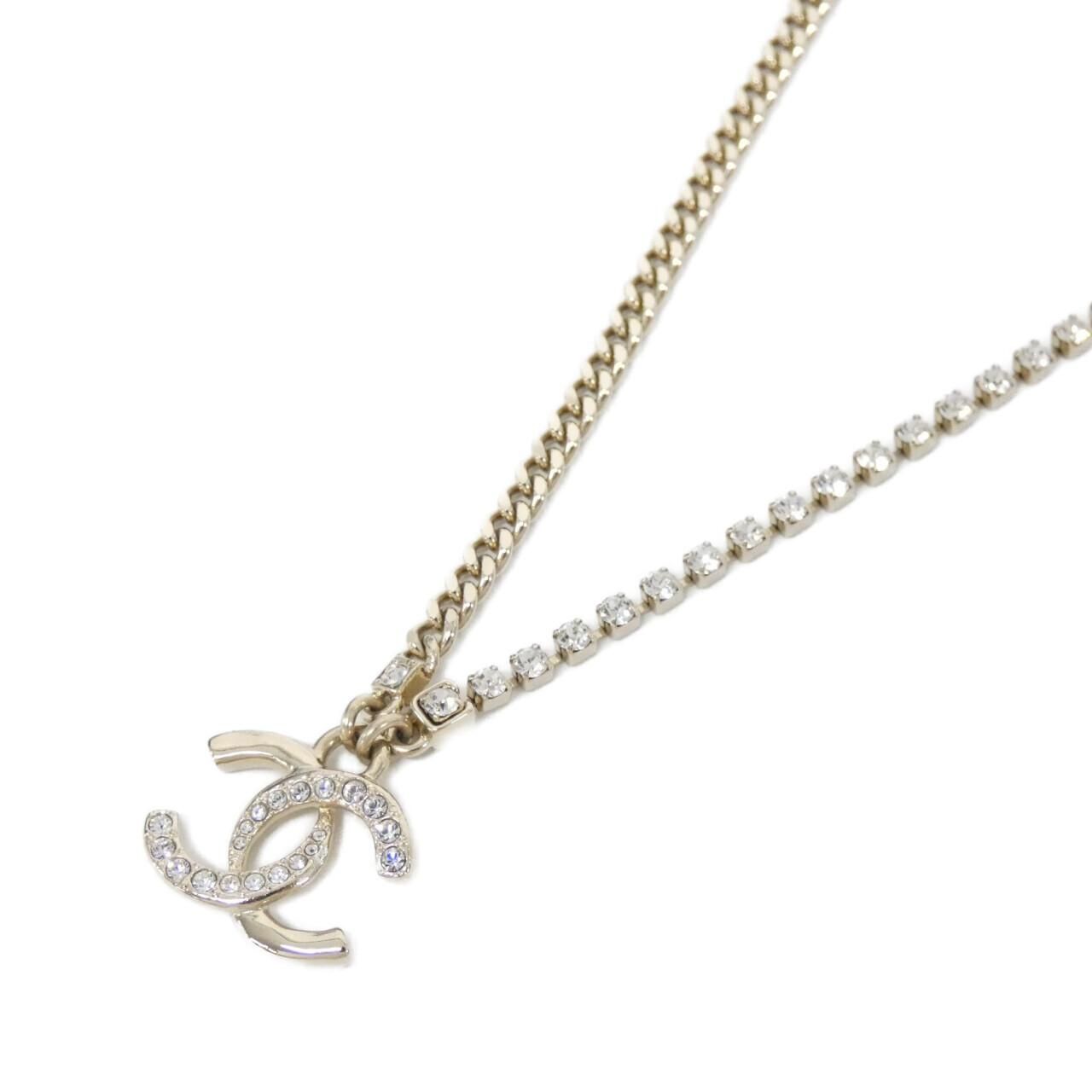 Chanel Necklace Gold