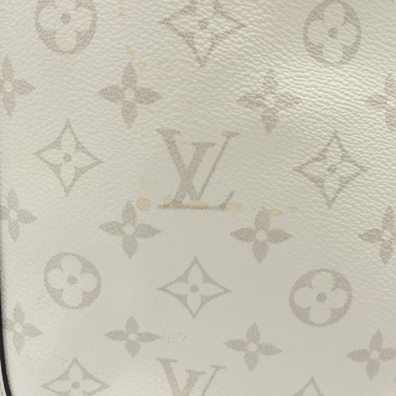 Louis Vuitton Taiga Rama Weekend Tote — view 4