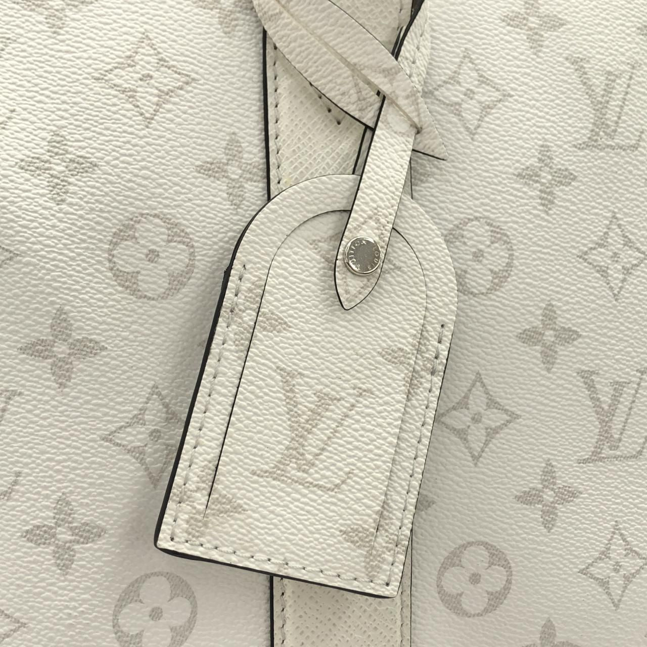 Louis Vuitton Taiga Rama Weekend Tote — view 7