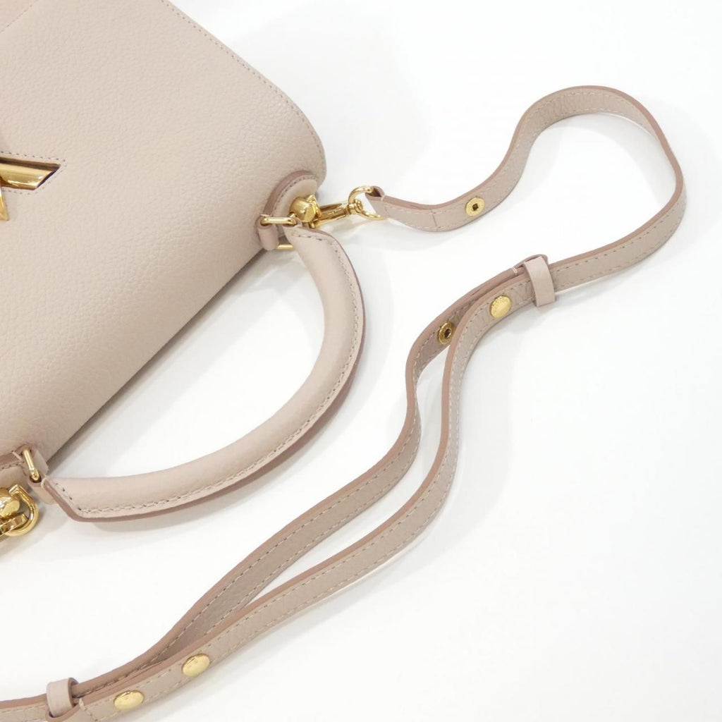 Louis Vuitton Twist One Handle MM — view 5
