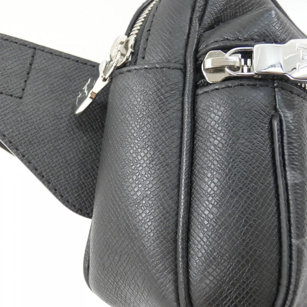 Louis Vuitton Taiga Llama Bum Bag Outdoor — view 4