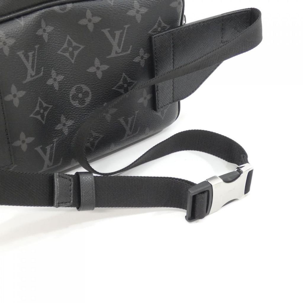Louis Vuitton Taiga Llama Bum Bag Outdoor — view 5
