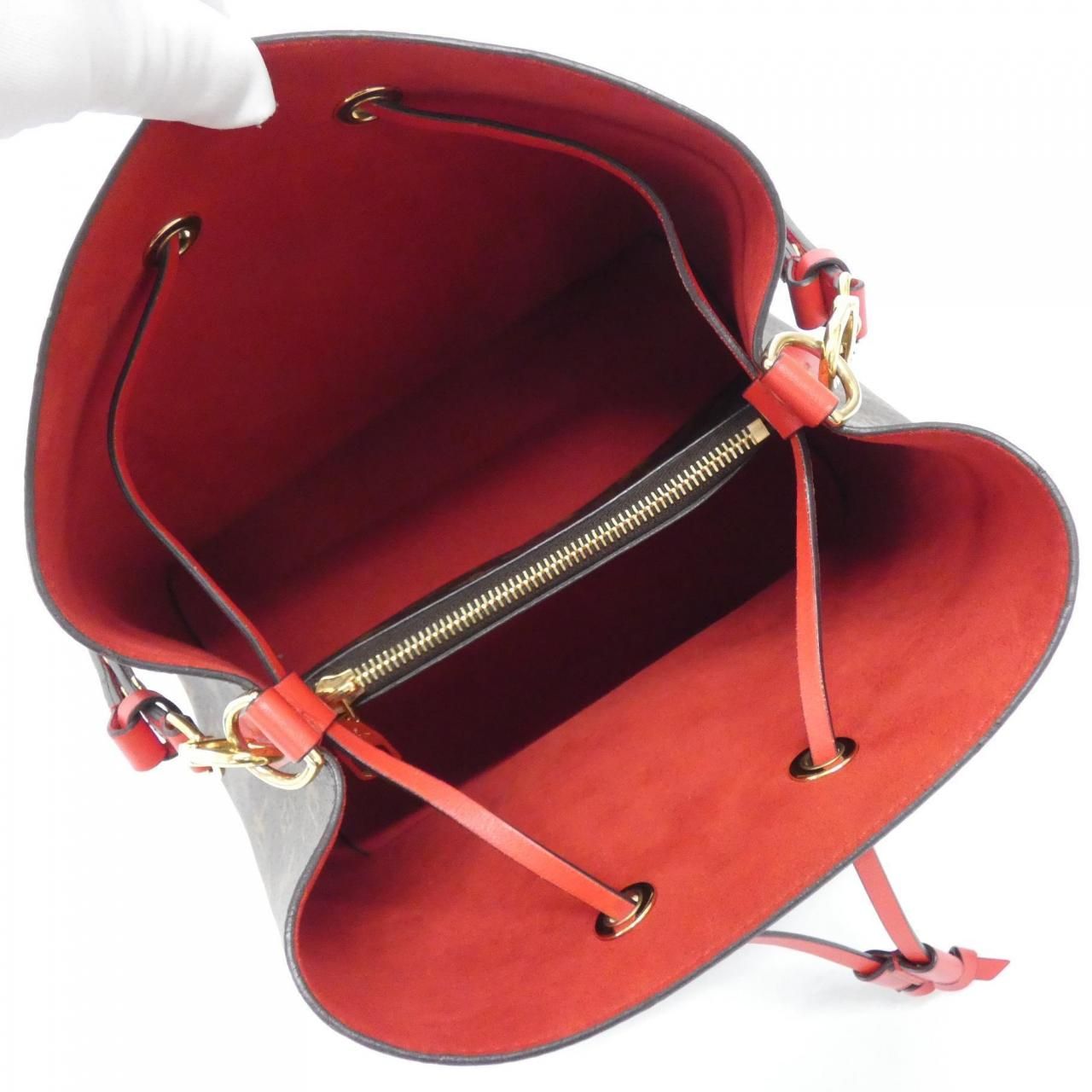 Louis Vuitton Monogram Neo Noe MM Shoulder — view 7