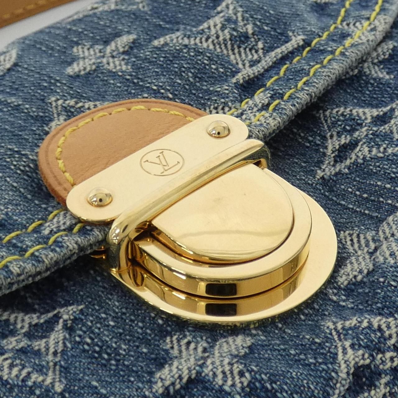 Louis Vuitton Vintage Monogram Denim Mini Pleaty Shoulder — view 4
