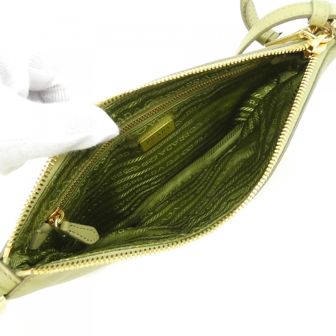 Prada Shoulder Bag Gold — view 6