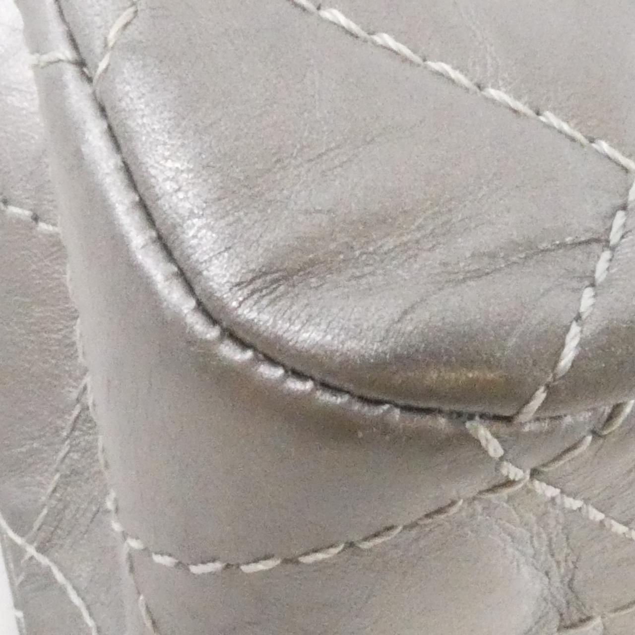 Chanel Shoulder Bag Silver — view 4