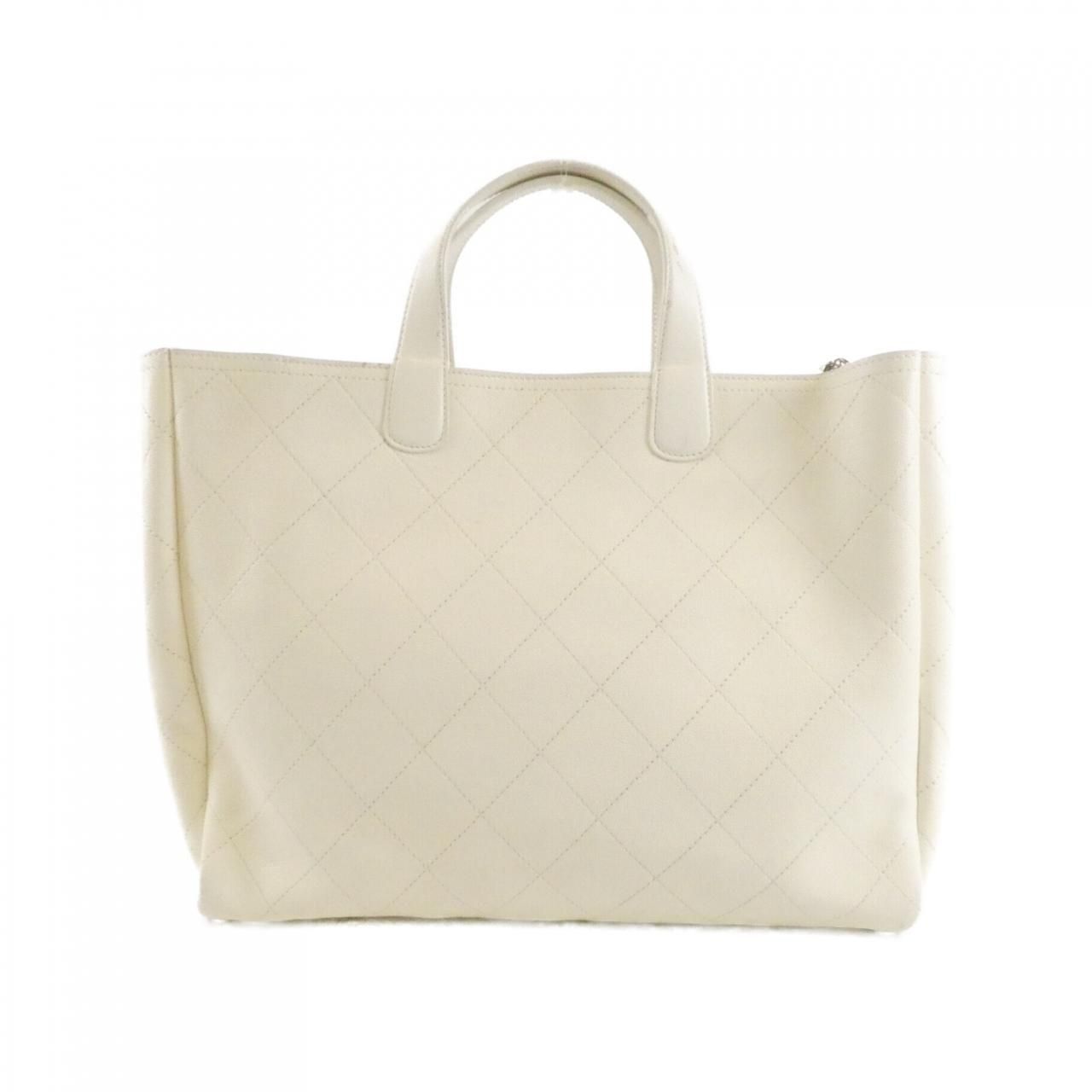 Chanel Bag Handbag White — view 2