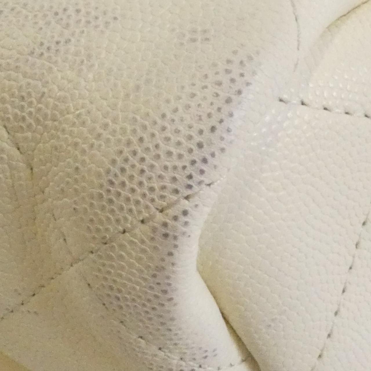 Chanel Bag Handbag White — view 4