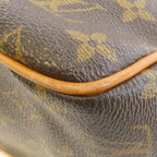 Louis Vuitton Monogram Batignolles Vertical Shoulder — view 3