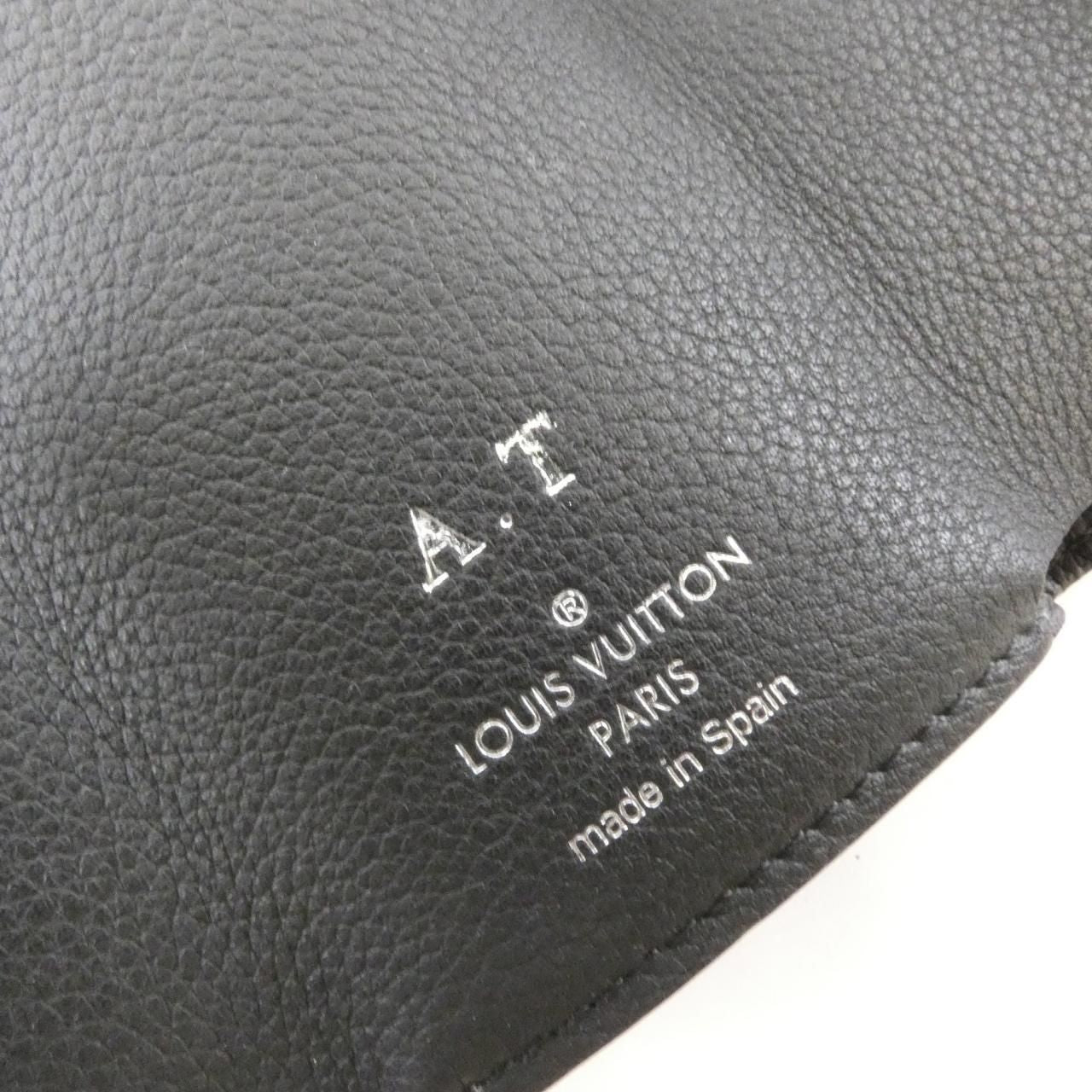 Louis Vuitton Portefeuille Lock Mini Wallet — view 7