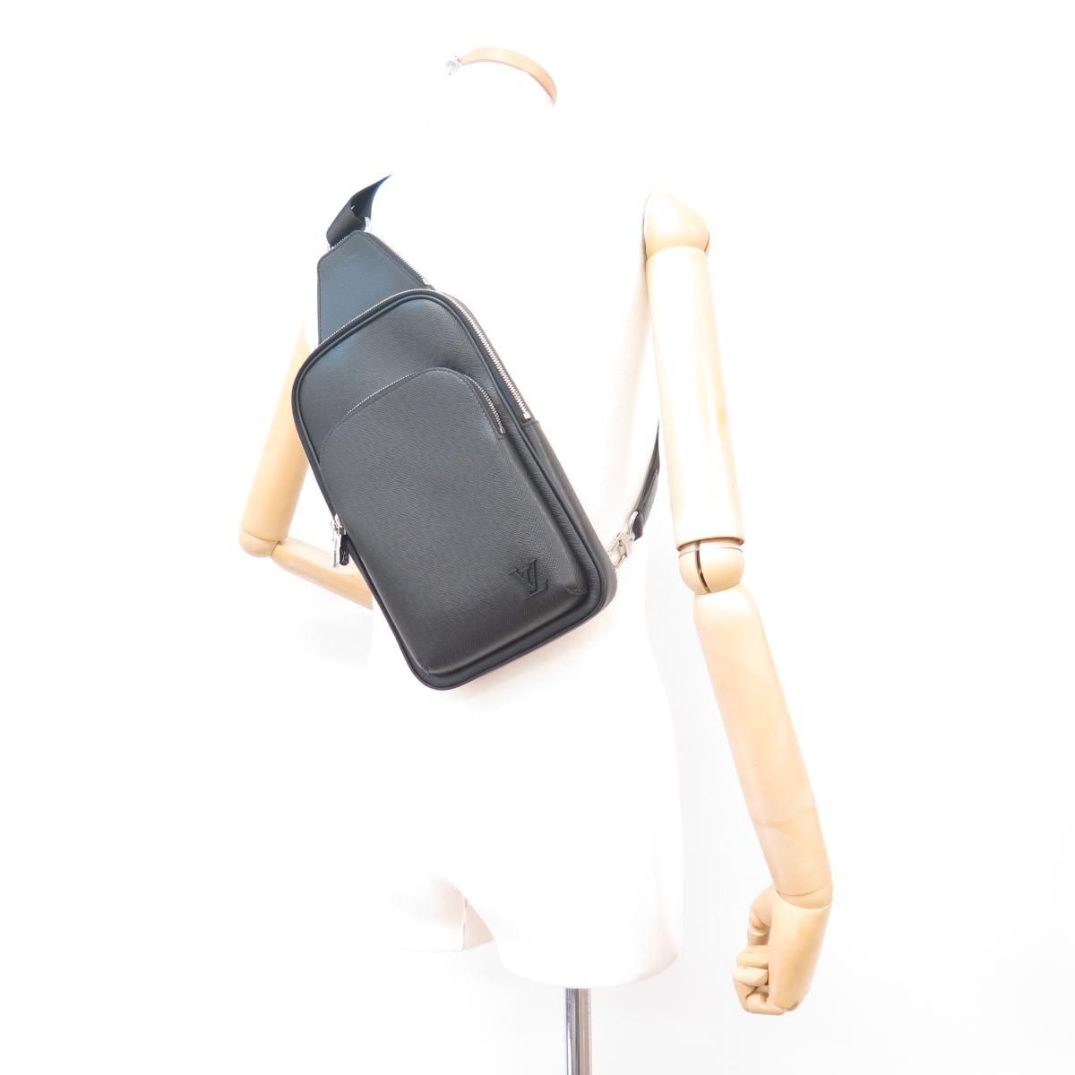Louis Vuitton Taiga Avenue Sling — view 7