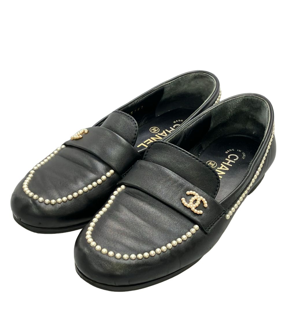 Chanel Loafers CC Logo Pearl