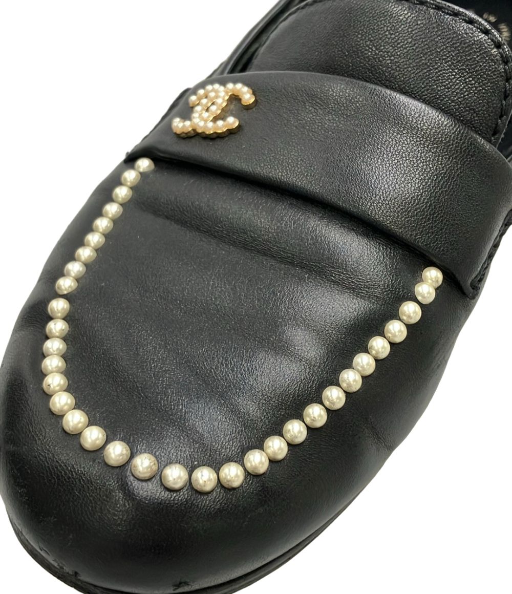 Chanel Loafers CC Logo Pearl — view 6