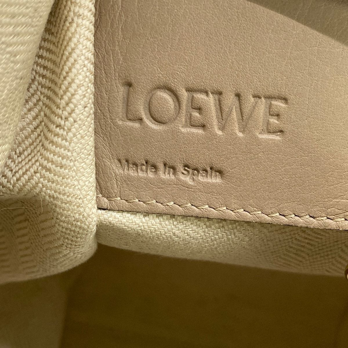 Loewe Handbag Hammock Bag Small Beige — view 9