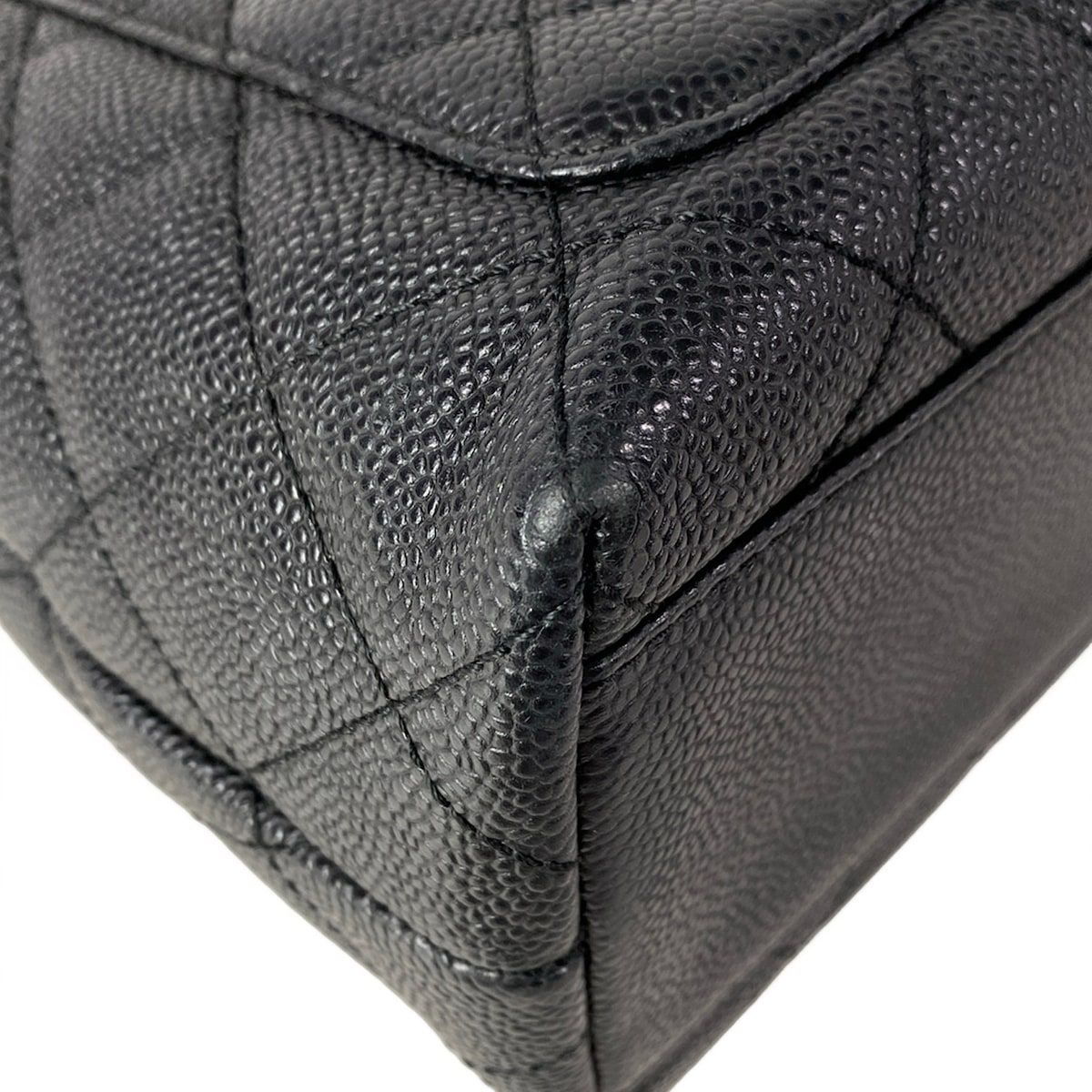 Chanel Handbag Trapezoid Bag Quilted Black Gold — view 8