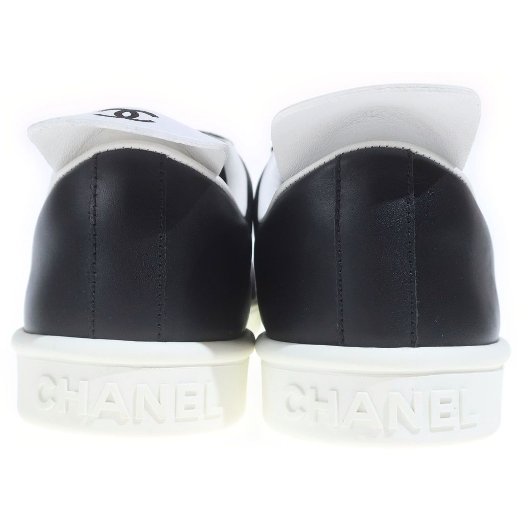 Chanel Logo Leather Low Cut Sneakers Black — view 3