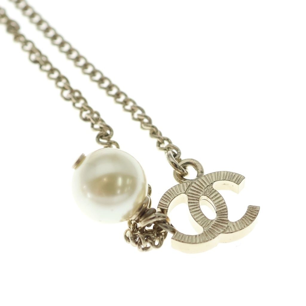 Chanel CC Logo Double Strand Pearl Pendant Chain White Gold — view 4