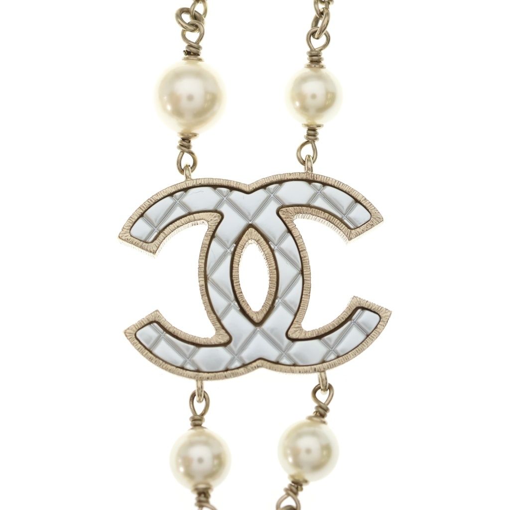 Chanel CC Logo Pearl Pendant Chain White Gold — view 3