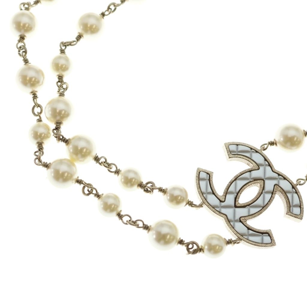 Chanel CC Logo Pearl Pendant Chain White Gold