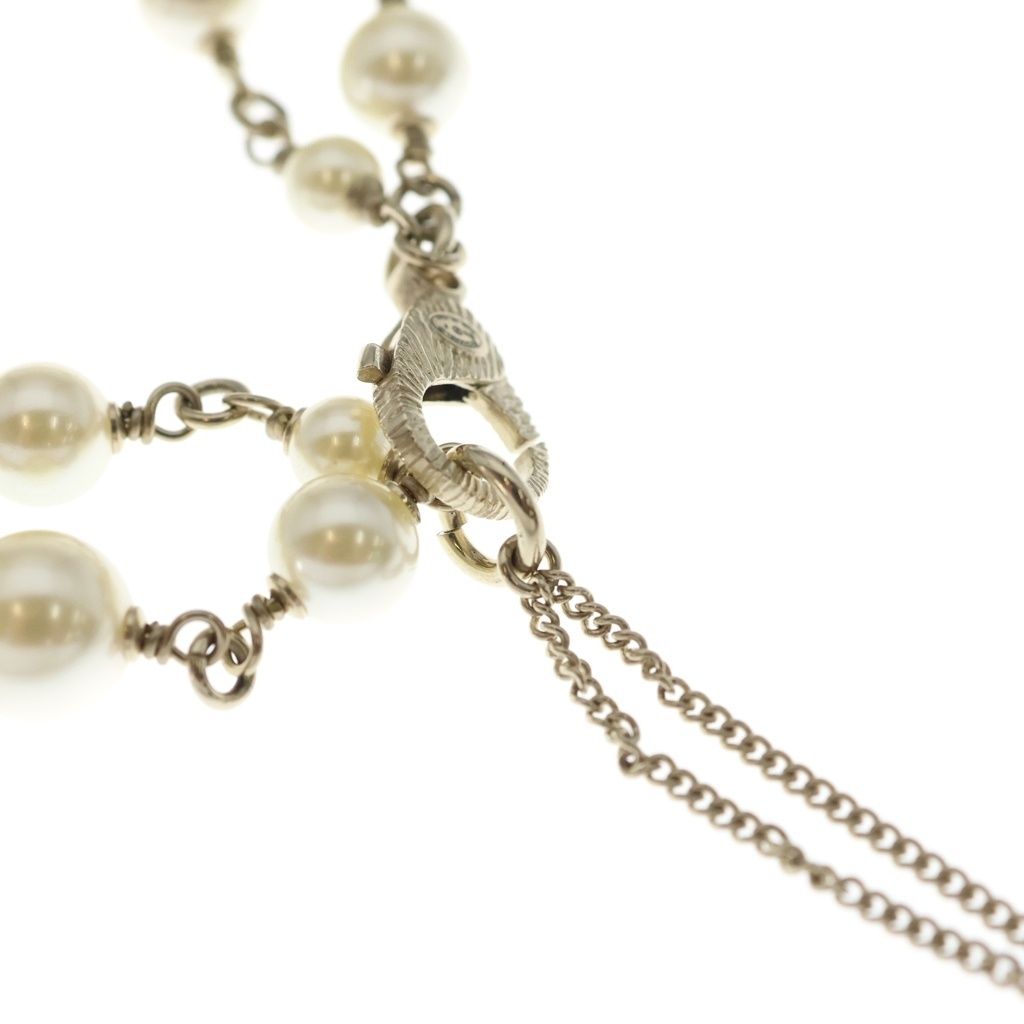 Chanel CC Logo Pearl Pendant Chain White Gold — view 5