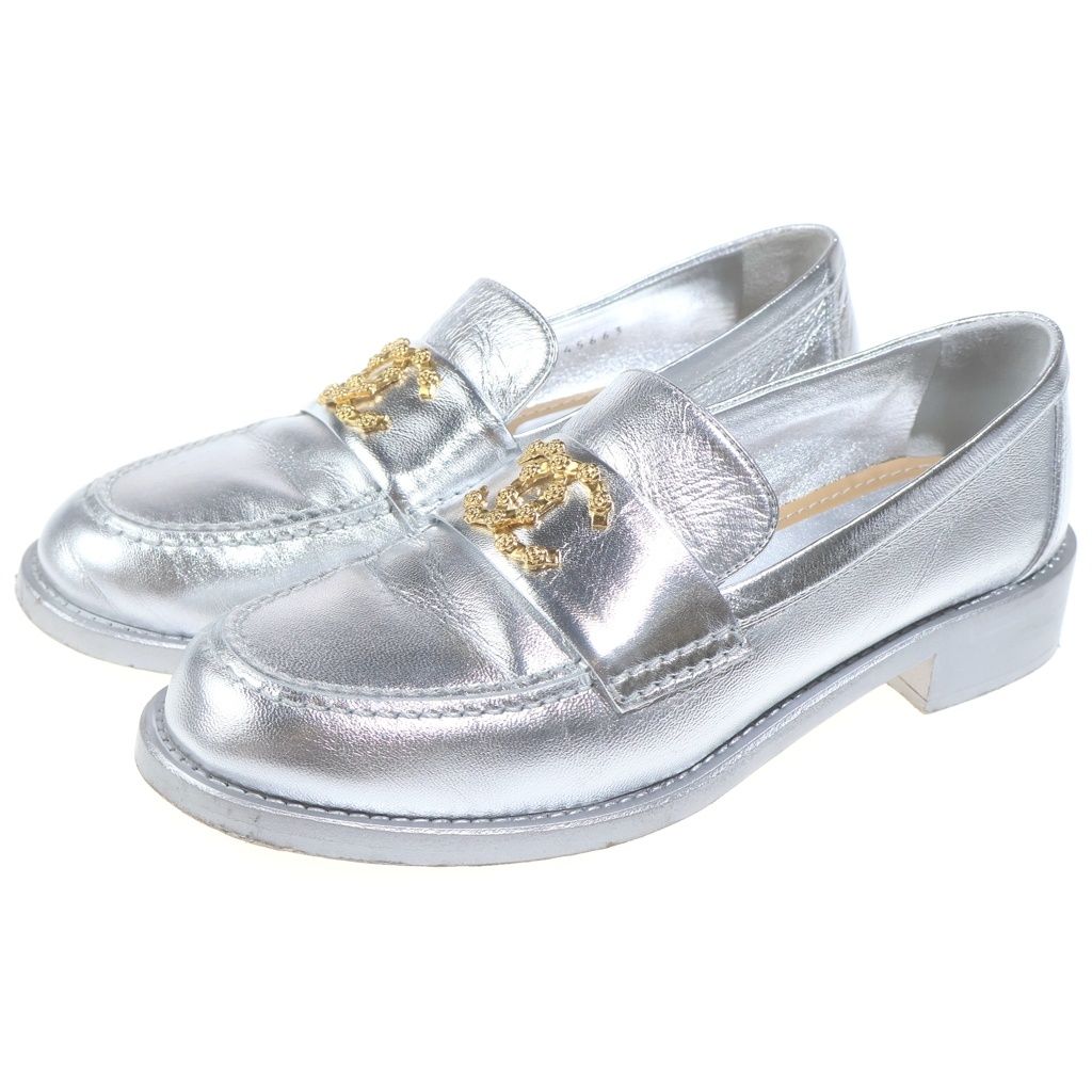 Chanel CC Logo Camellia Metallic Cles the Low Cut Shoes Loafers Silver — view 2