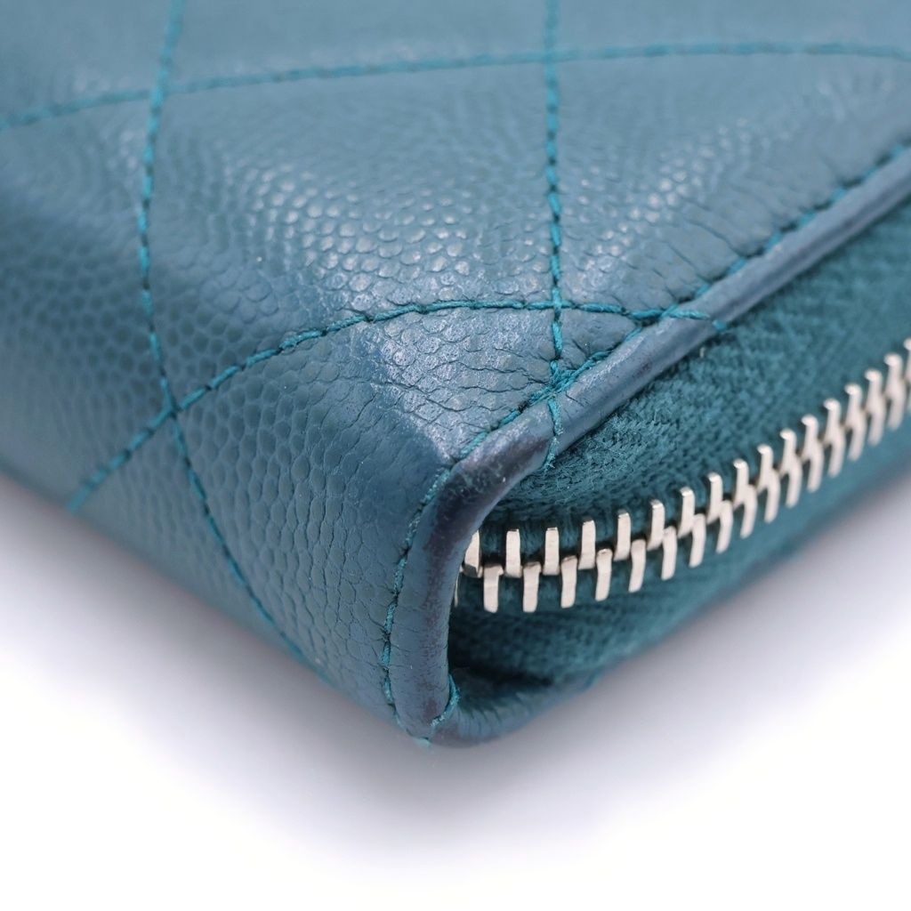 Chanel Quilted Caviar Leather Silver Coin Purse Compact Wallet Green — view 5