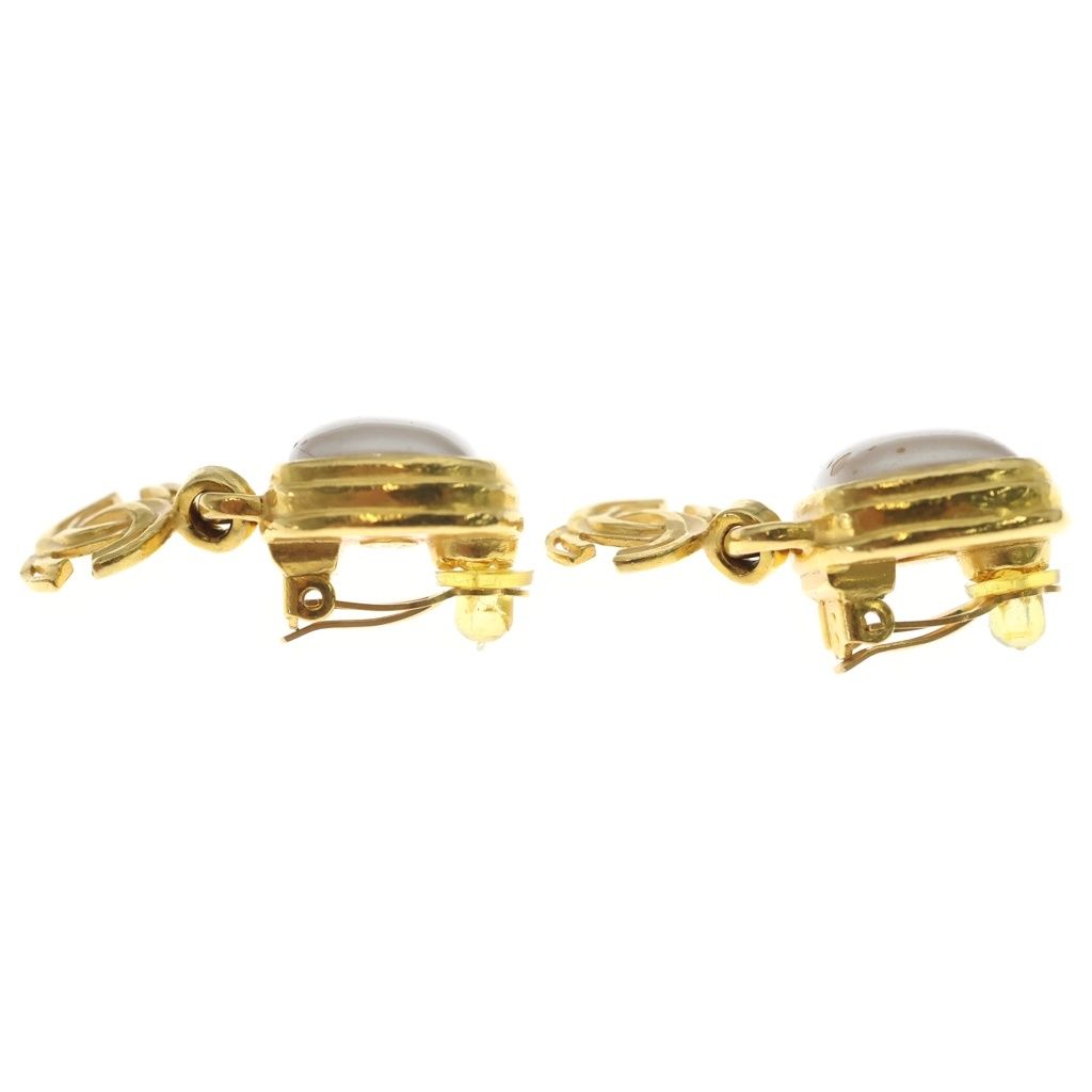 Chanel CC Logo Faux Pearl Vintage Earrings Gold — view 3