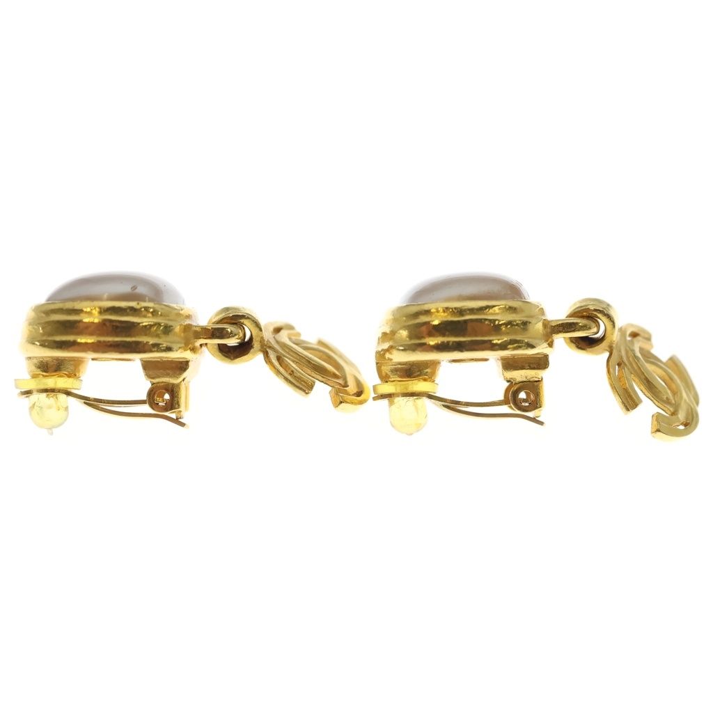 Chanel CC Logo Faux Pearl Vintage Earrings Gold — view 4