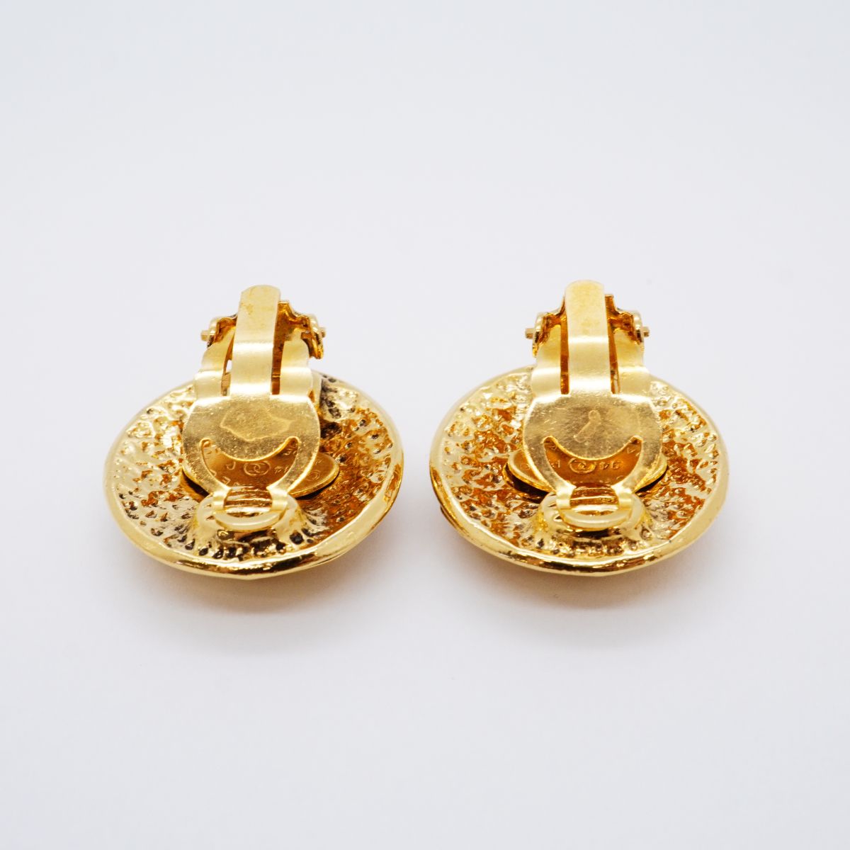 Chanel Earrings Vintage CC Logo Round — view 6