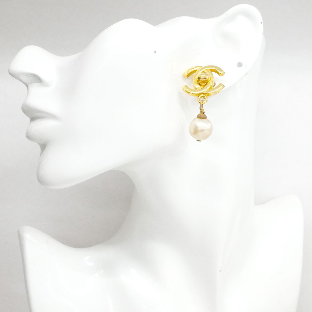 Chanel Earrings Vintage CC Logo Turnlock Gold Plated Faux Pearl — view 5