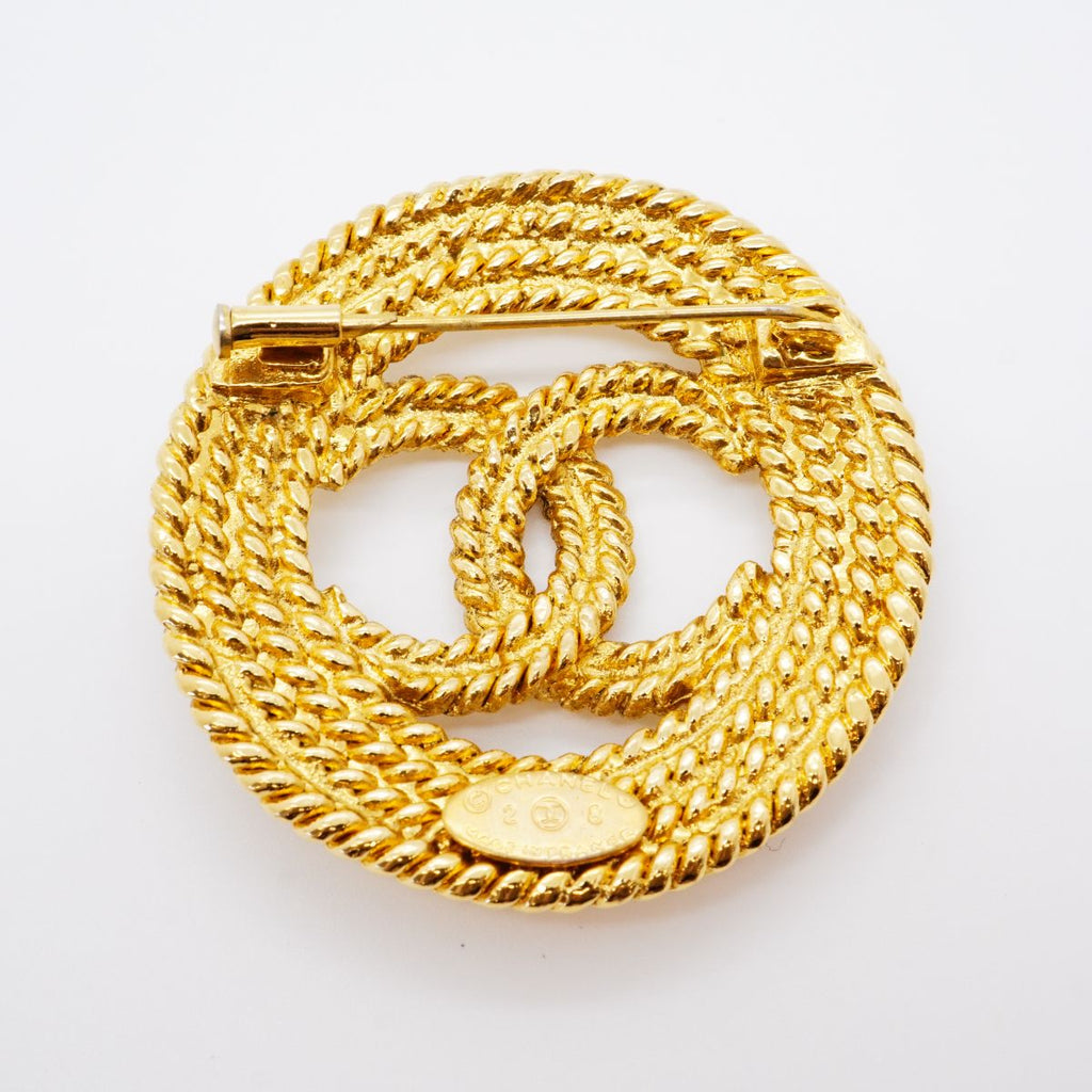 Chanel Brooch Vintage CC Logo Round — view 5