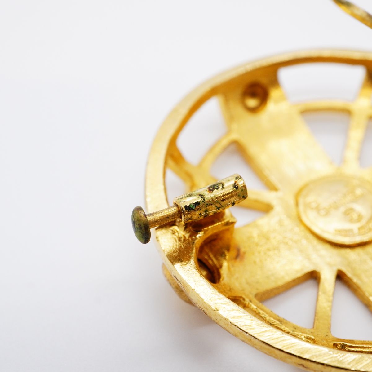 Chanel Brooch Vintage Logo Round — view 8