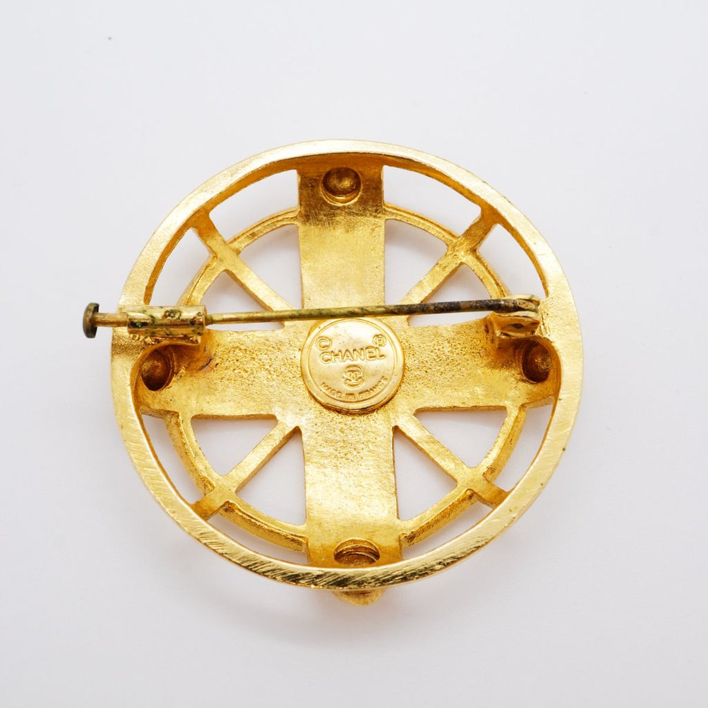 Chanel Brooch Vintage Logo Round — view 5