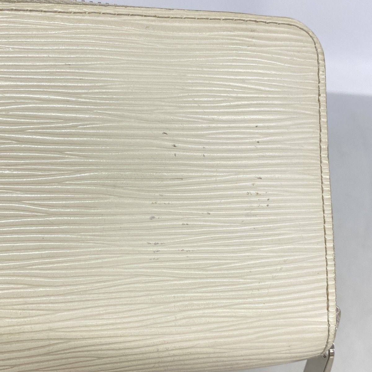 Louis Vuitton Wallet Epi Zippy Yvoir — view 9