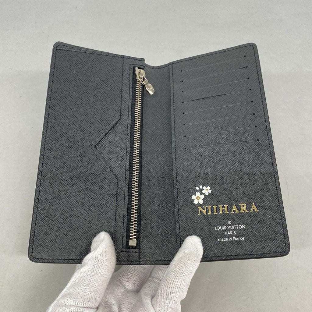 Louis Vuitton Wallet Taiga Portefeuille Alexandre Noir — view 3