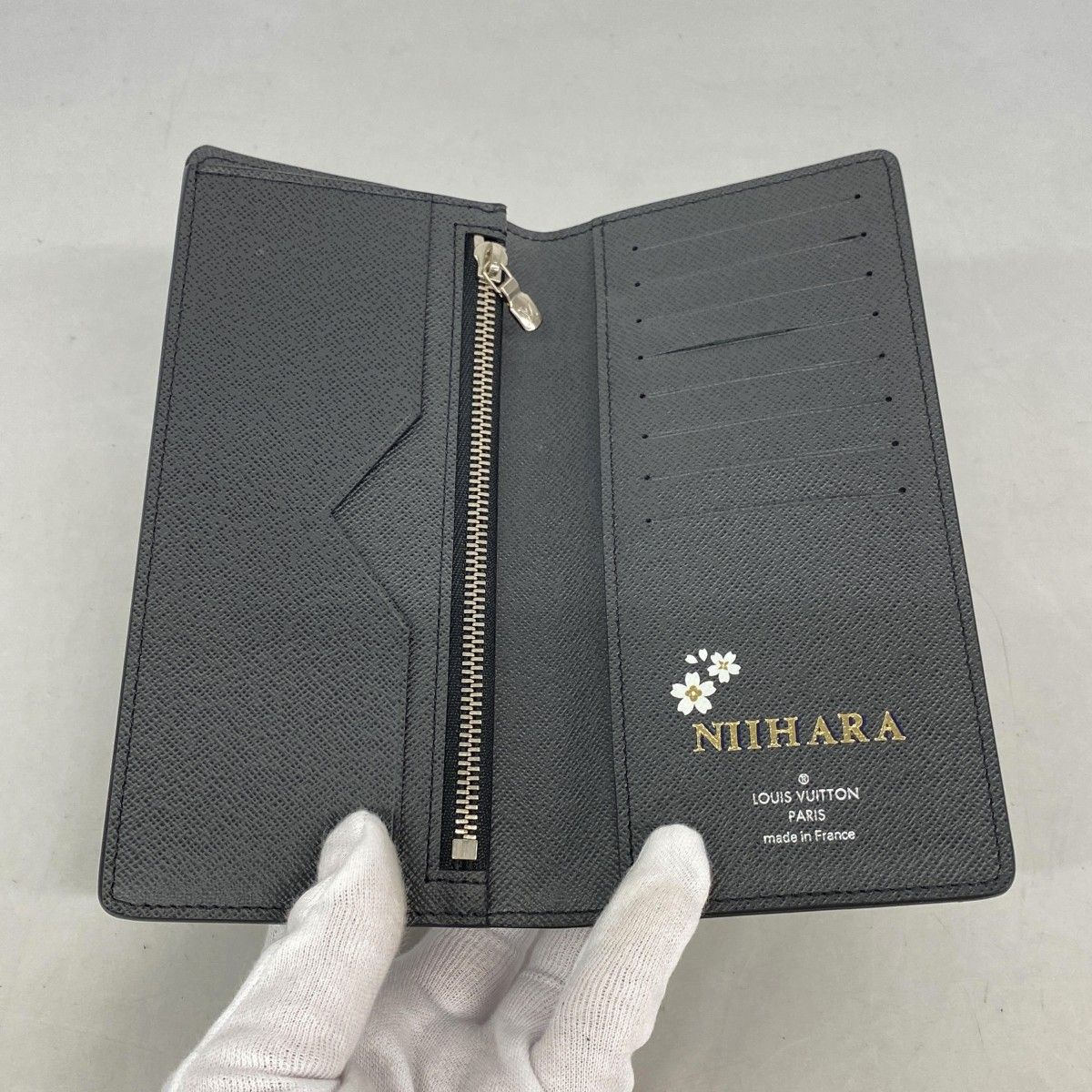 Louis Vuitton Wallet Taiga Portefeuille Alexandre Noir — view 3