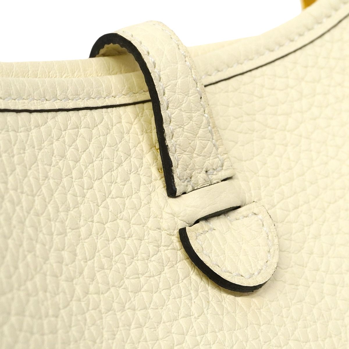 Hermes Shoulder Bag Evelyne TPM Taurillon Clemence Cream Gold — view 6