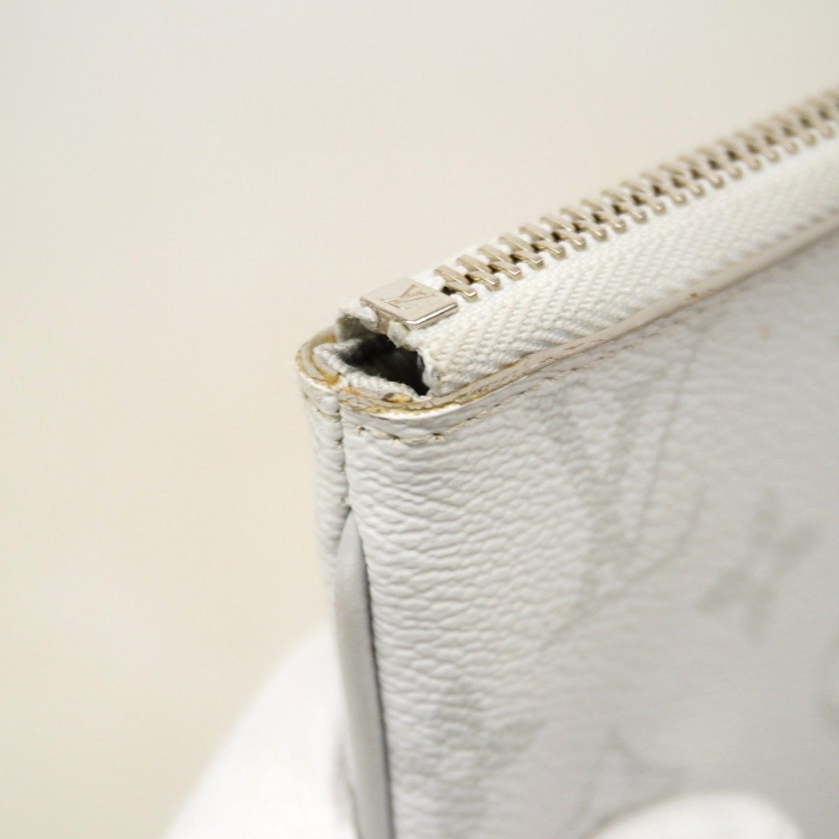 Louis Vuitton Clutch Monogram Logo Story Zipped Pouch GM Gray Yellow — view 6