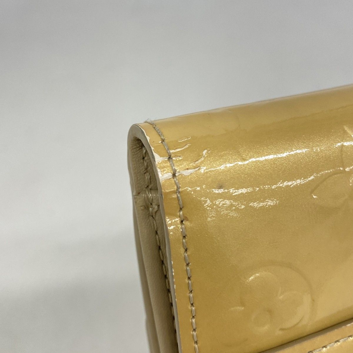 Louis Vuitton Trifold Wallet Vernis Portomonebiercarte Cles Beige — view 5
