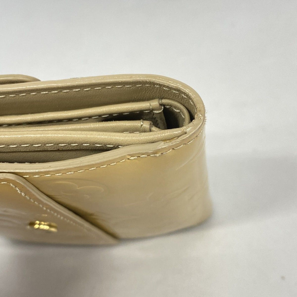 Louis Vuitton Trifold Wallet Vernis Portomonebiercarte Cles Beige — view 7