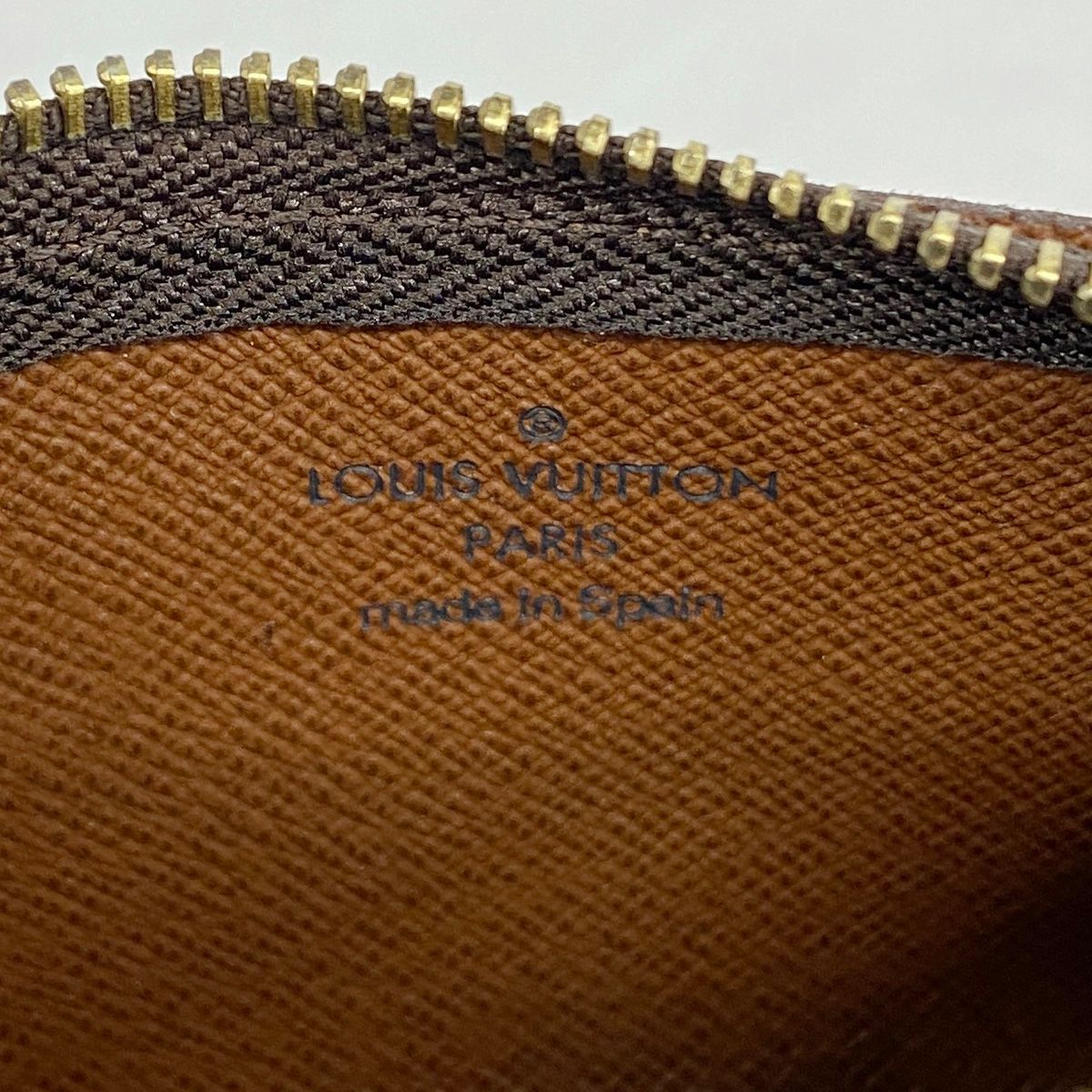 Louis Vuitton Coin Case Monogram Pochette Cles Brown — view 4