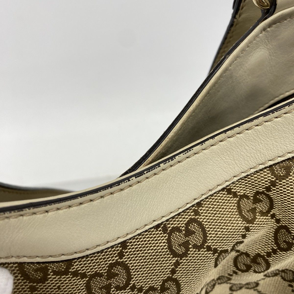 Gucci Tote GG Canvas Beige Champagne Gold — view 8