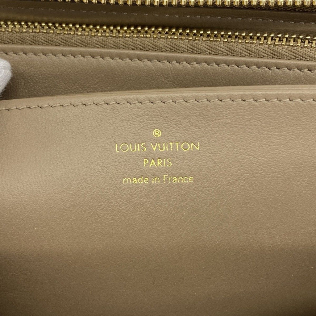Louis Vuitton Wallet Monogram Embossed Zippy Tope — view 4