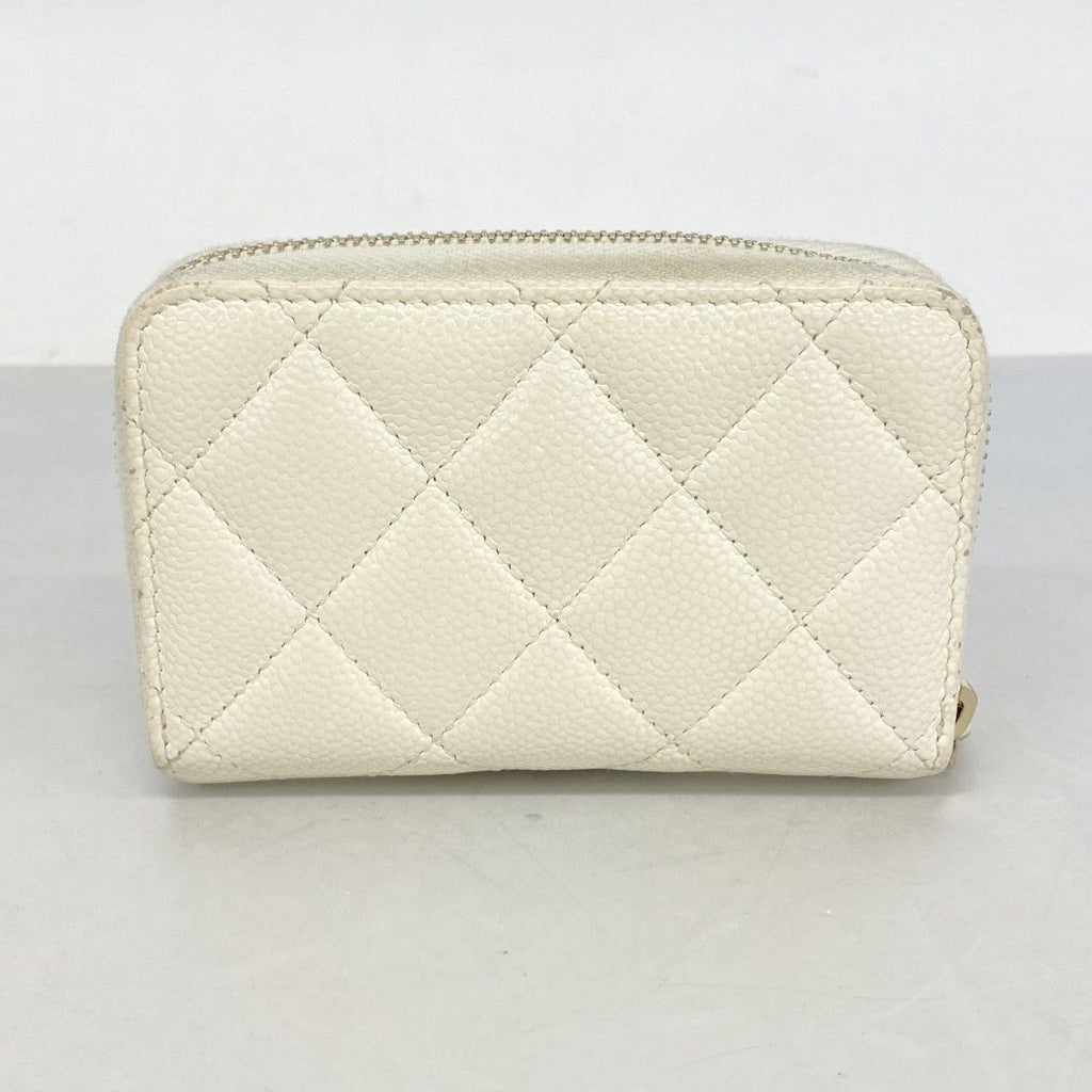Chanel Coin Case Quilted Caviar Leather White Champagne Gold — view 9