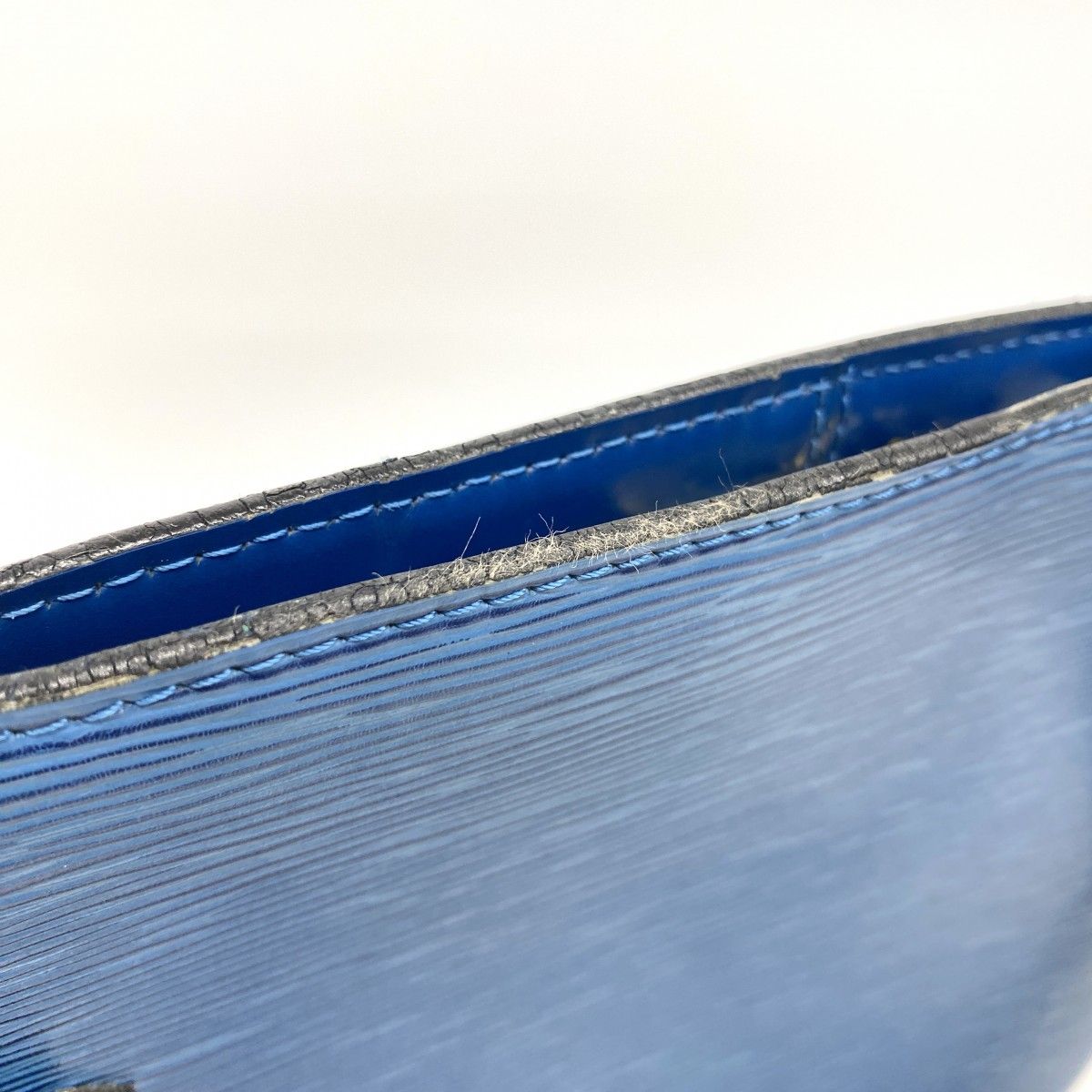 Louis Vuitton Shoulder Bag Epi Lussac Toledo Blue — view 8