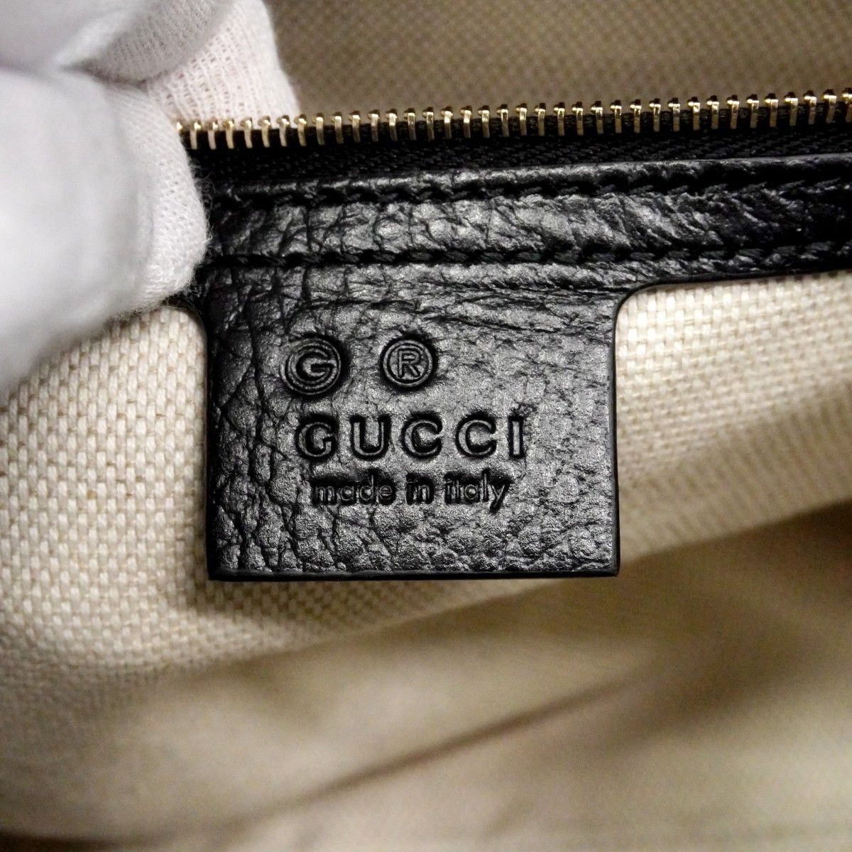 Gucci Handbag Soho Leather Black Champagne Gold 2-Way — view 5