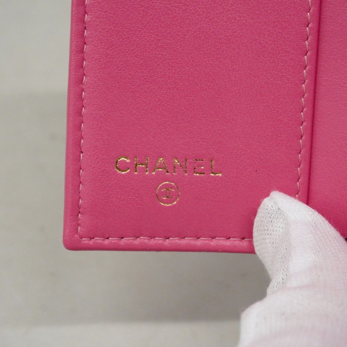 Chanel Trifold Wallet Quilted Caviar Leather Pink Gold — view 5